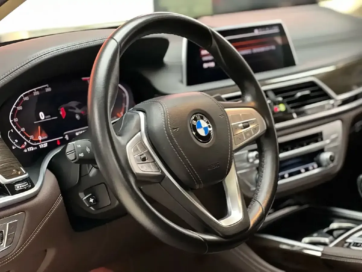 2021 BMW 7 Series 2.0T 265HP L4 8AT,autocango,china used car exporter,china ev exporter,chinese used car exporter,chinese used ev exporter