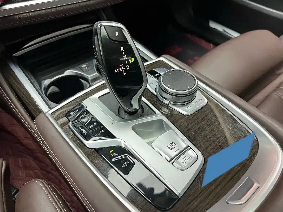 2021 BMW 7 Series 2.0T 265HP L4 8AT,autocango,china used car exporter,china ev exporter,chinese used car exporter,chinese used ev exporter