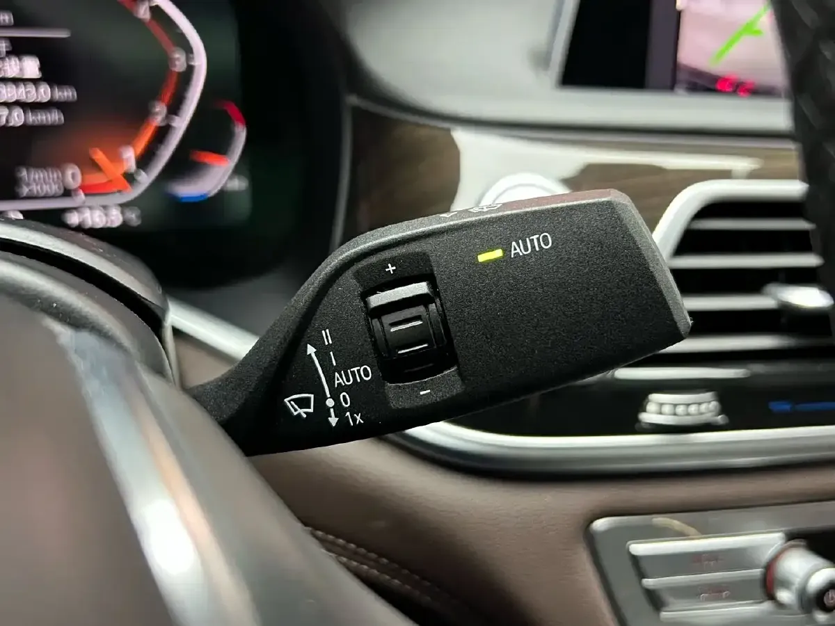 2021 BMW 7 Series 2.0T 265HP L4 8AT,autocango,china used car exporter,china ev exporter,chinese used car exporter,chinese used ev exporter