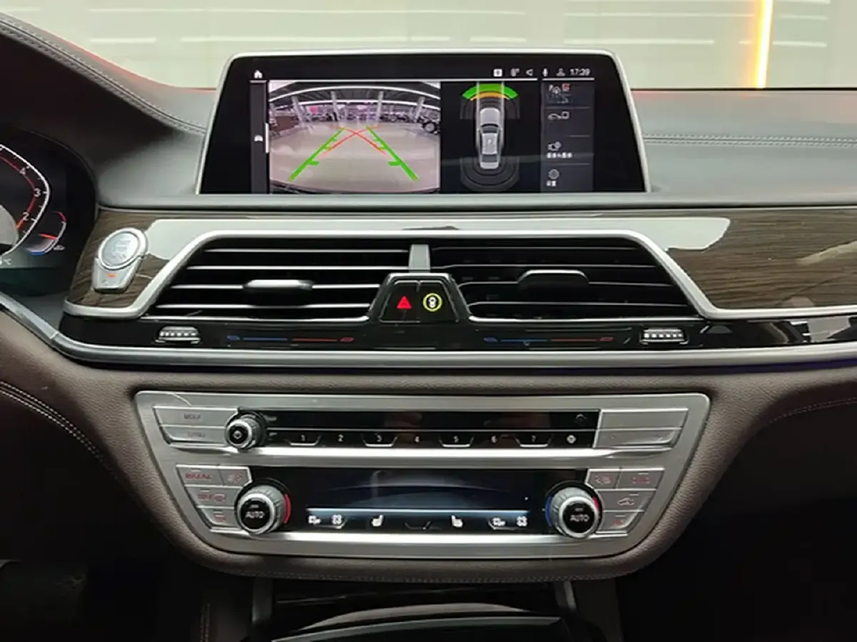 2021 BMW 7 Series 2.0T 265HP L4 8AT,autocango,china used car exporter,china ev exporter,chinese used car exporter,chinese used ev exporter