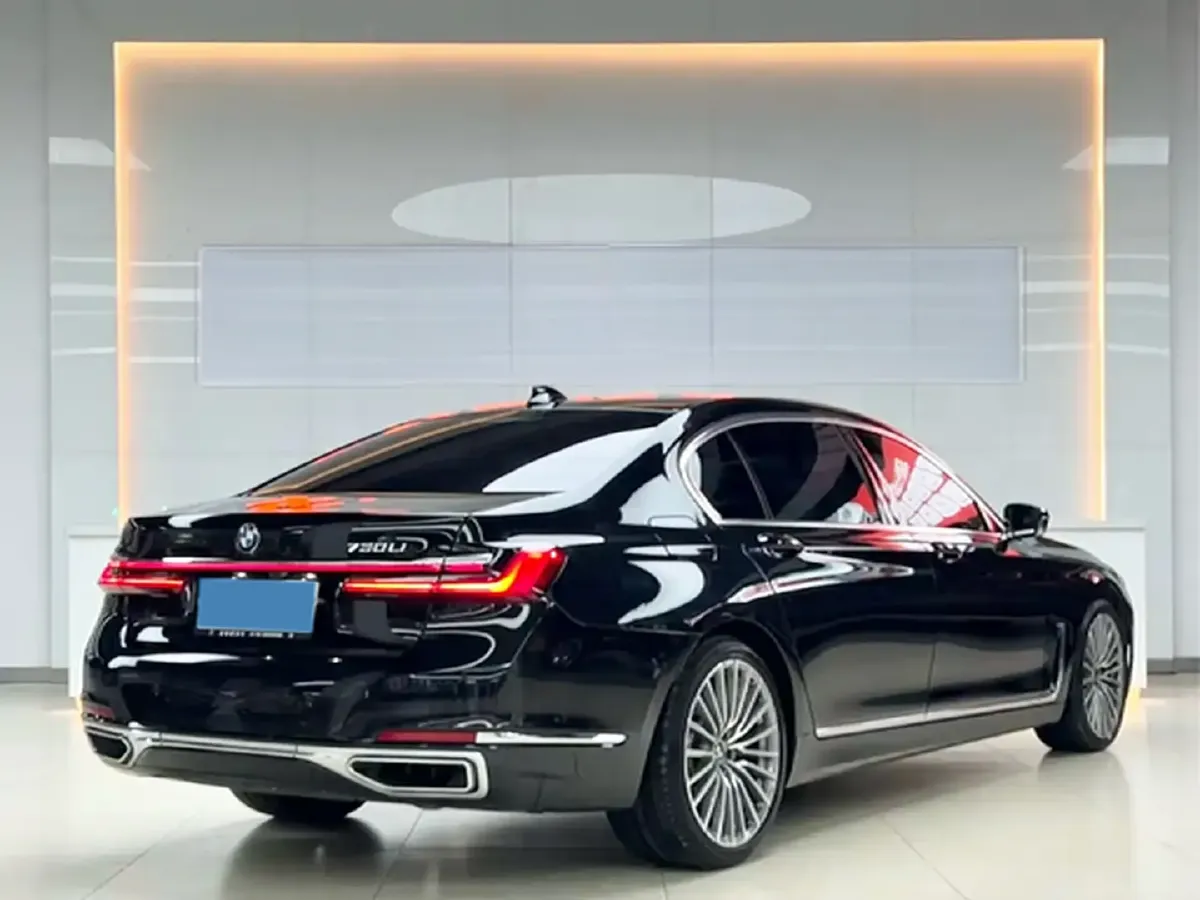 2021 BMW 7 Series 2.0T 265HP L4 8AT,autocango,china used car exporter,china ev exporter,chinese used car exporter,chinese used ev exporter