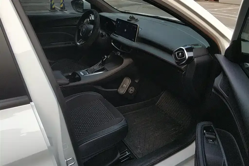 2025 MG 5 1.5L 129HP L4 CVT,autocango,china used car exporter,china ev exporter,chinese used car exporter,chinese used ev exporter