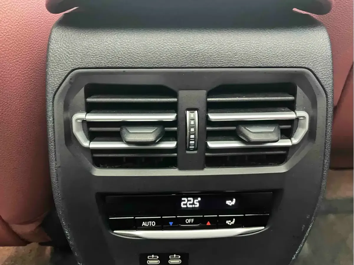 2023 BMW 3 Series 2.0T 156HP L4 8AT,autocango,china used car exporter,china ev exporter,chinese used car exporter,chinese used ev exporter