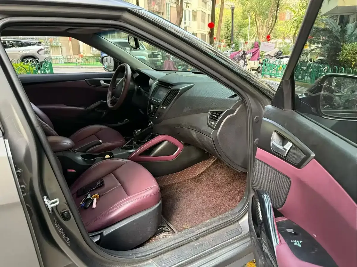 2012 Hyundai Veloster 1.6T 204HP L4 6AT,autocango,china used car exporter,china ev exporter,chinese used car exporter,chinese used ev exporter