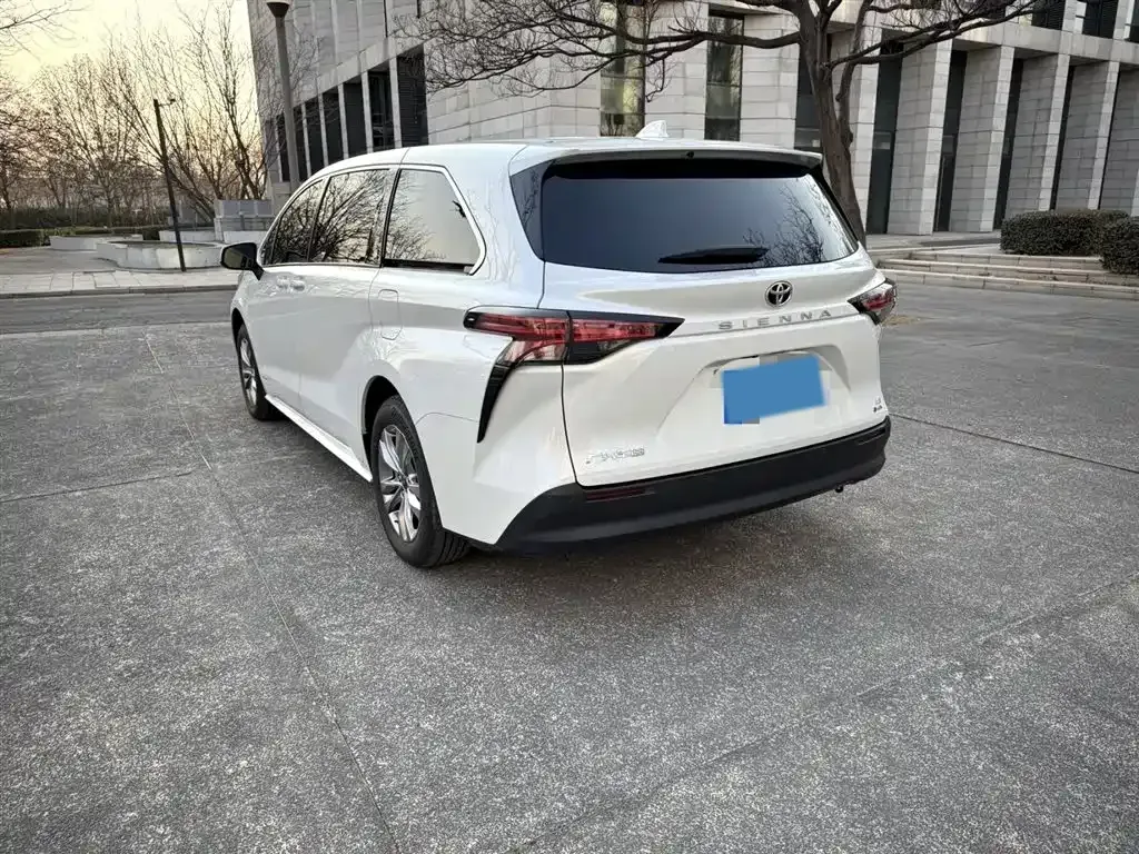 2024 Toyota Sienna 2.5L 189HP L4 E-CVT Hybrid,autocango,china used car exporter,china ev exporter,chinese used car exporter,chinese used ev exporter