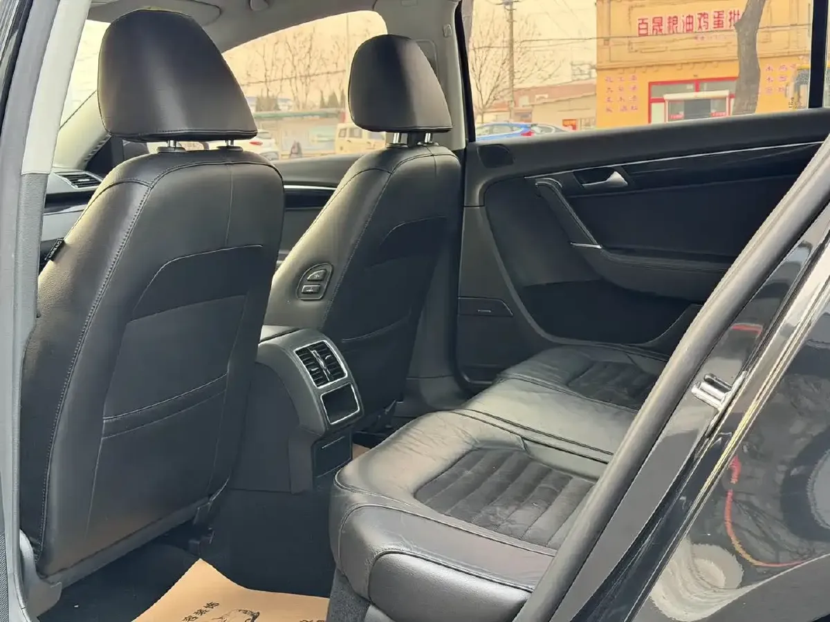 2016 Volkswagen Magotan 1.8T 160HP L4 7DCT,autocango,china used car exporter,china ev exporter,chinese used car exporter,chinese used ev exporter