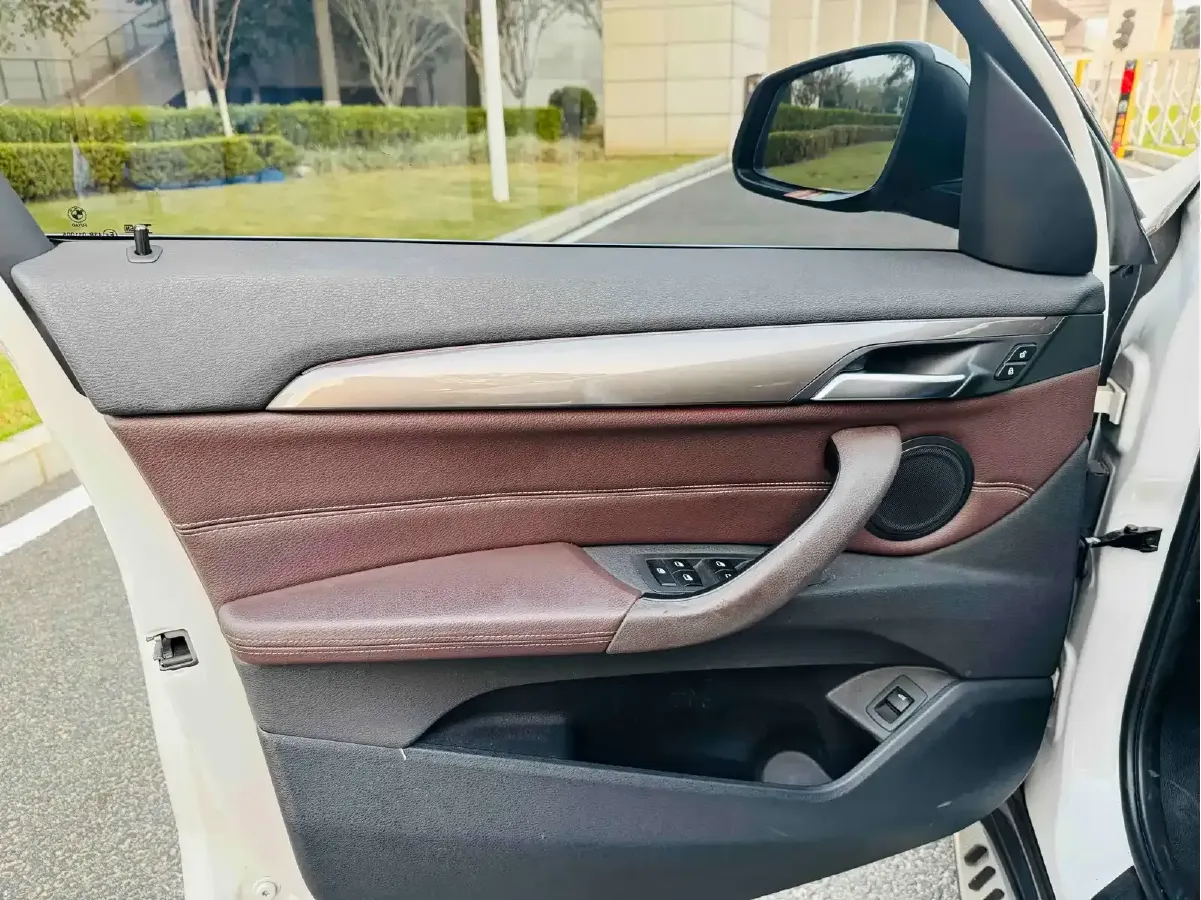 2019 BMW X1 1.5T 136HP L3 6AT,autocango,china used car exporter,china ev exporter,chinese used car exporter,chinese used ev exporter