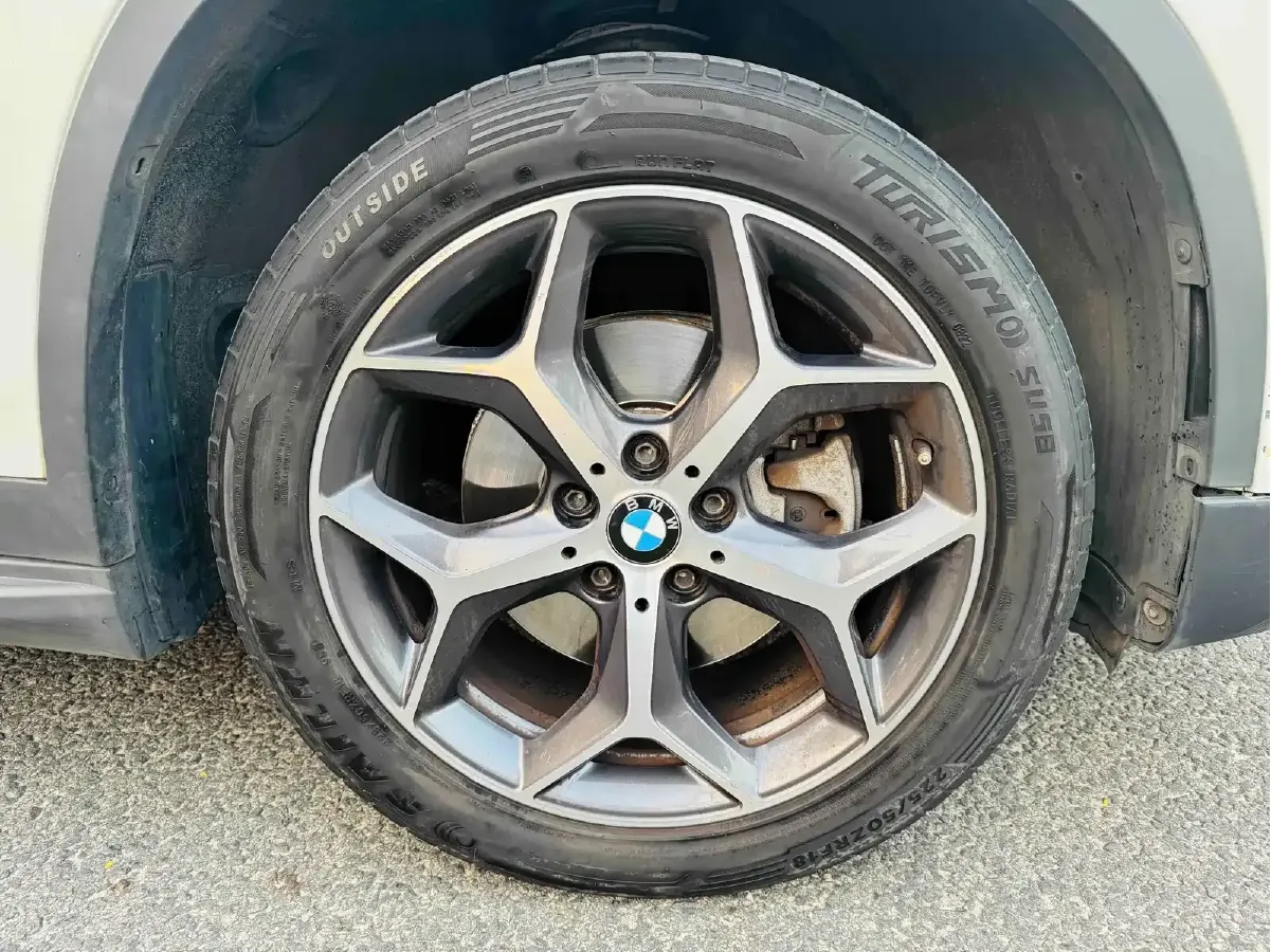 2019 BMW X1 1.5T 136HP L3 6AT,autocango,china used car exporter,china ev exporter,chinese used car exporter,chinese used ev exporter