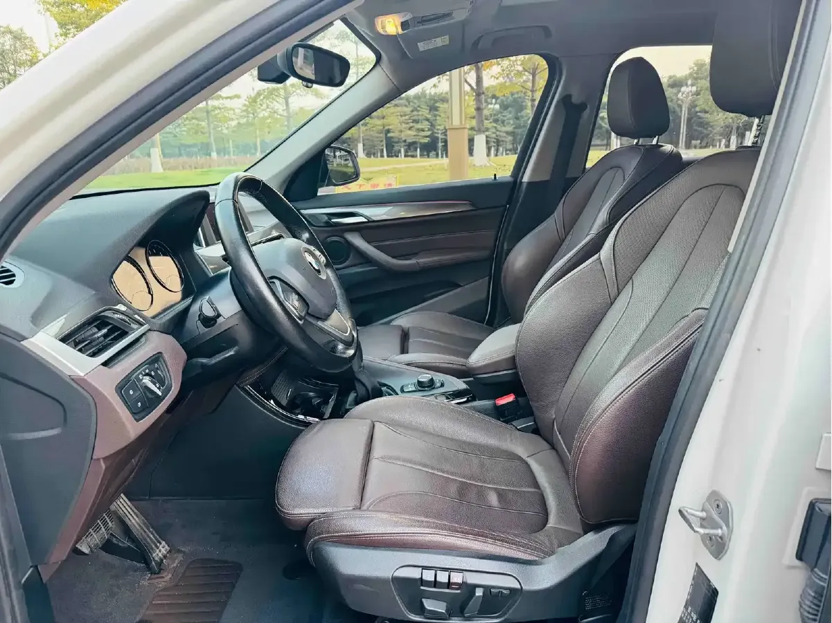 2019 BMW X1 1.5T 136HP L3 6AT,autocango,china used car exporter,china ev exporter,chinese used car exporter,chinese used ev exporter