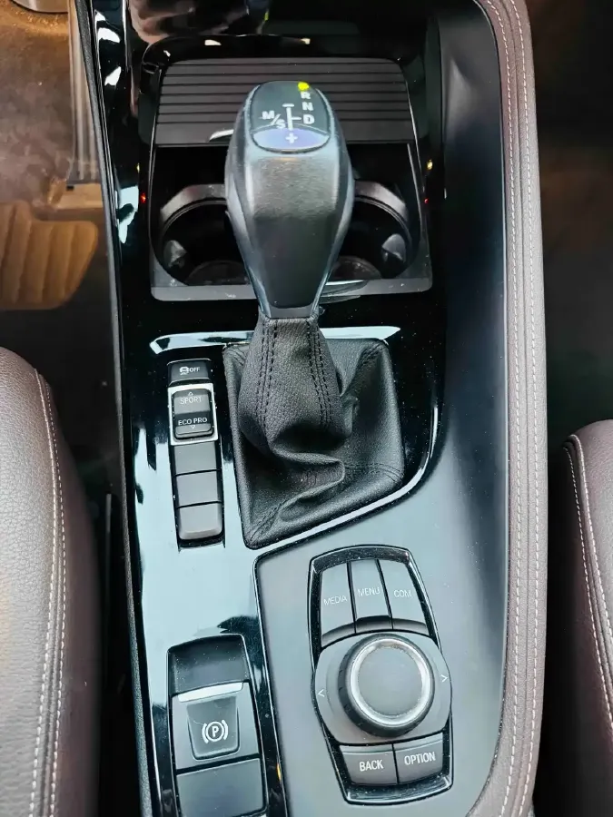 2019 BMW X1 1.5T 136HP L3 6AT,autocango,china used car exporter,china ev exporter,chinese used car exporter,chinese used ev exporter