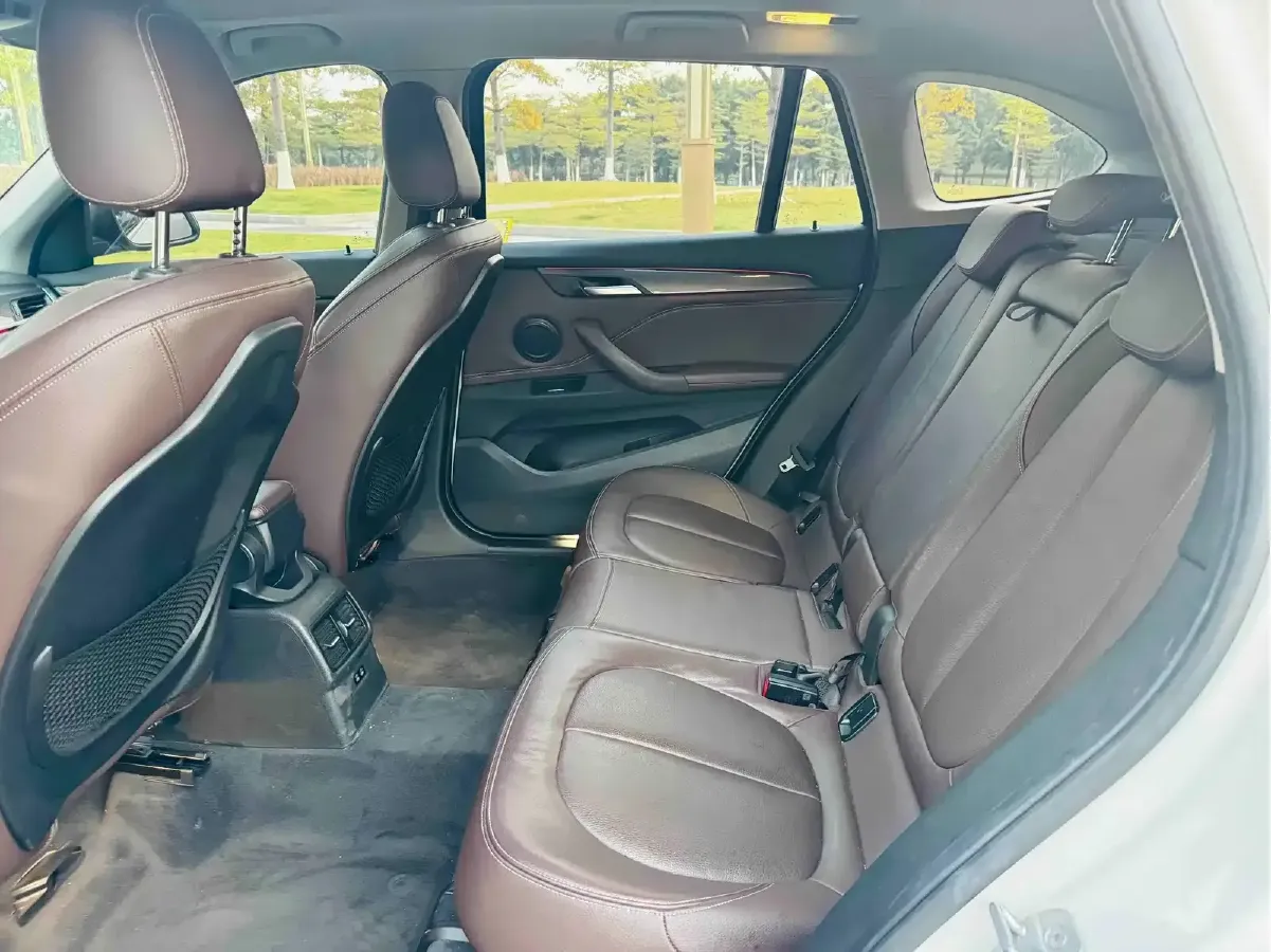 2019 BMW X1 1.5T 136HP L3 6AT,autocango,china used car exporter,china ev exporter,chinese used car exporter,chinese used ev exporter