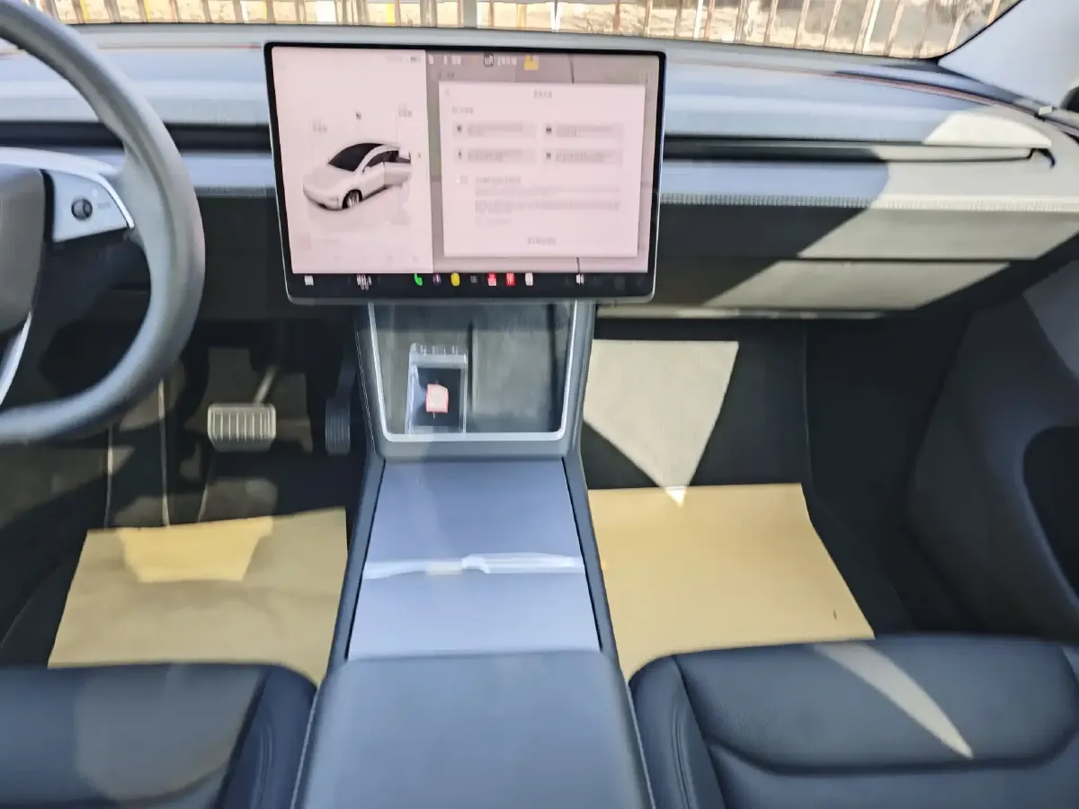 2025 Tesla Model Y BEV 62.5KWH,autocango,china used car exporter,china ev exporter,chinese used car exporter,chinese used ev exporter