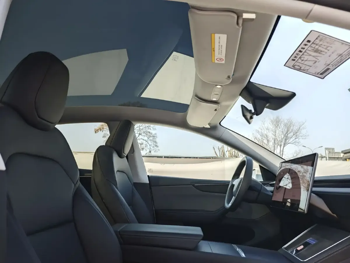 2025 Tesla Model Y BEV 62.5KWH,autocango,china used car exporter,china ev exporter,chinese used car exporter,chinese used ev exporter