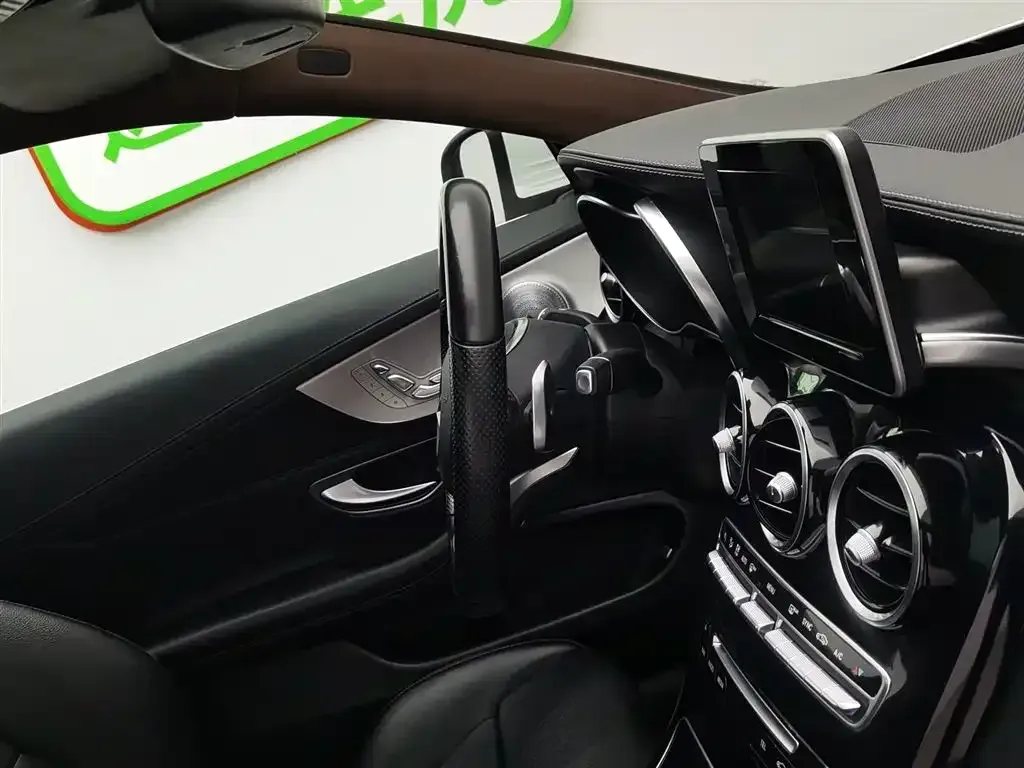 2017 Mercedes-Benz C Class 2.0T 184HP L4 7AT,autocango,china used car exporter,china ev exporter,chinese used car exporter,chinese used ev exporter