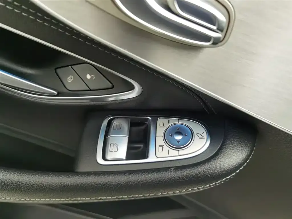 2017 Mercedes-Benz C Class 2.0T 184HP L4 7AT,autocango,china used car exporter,china ev exporter,chinese used car exporter,chinese used ev exporter