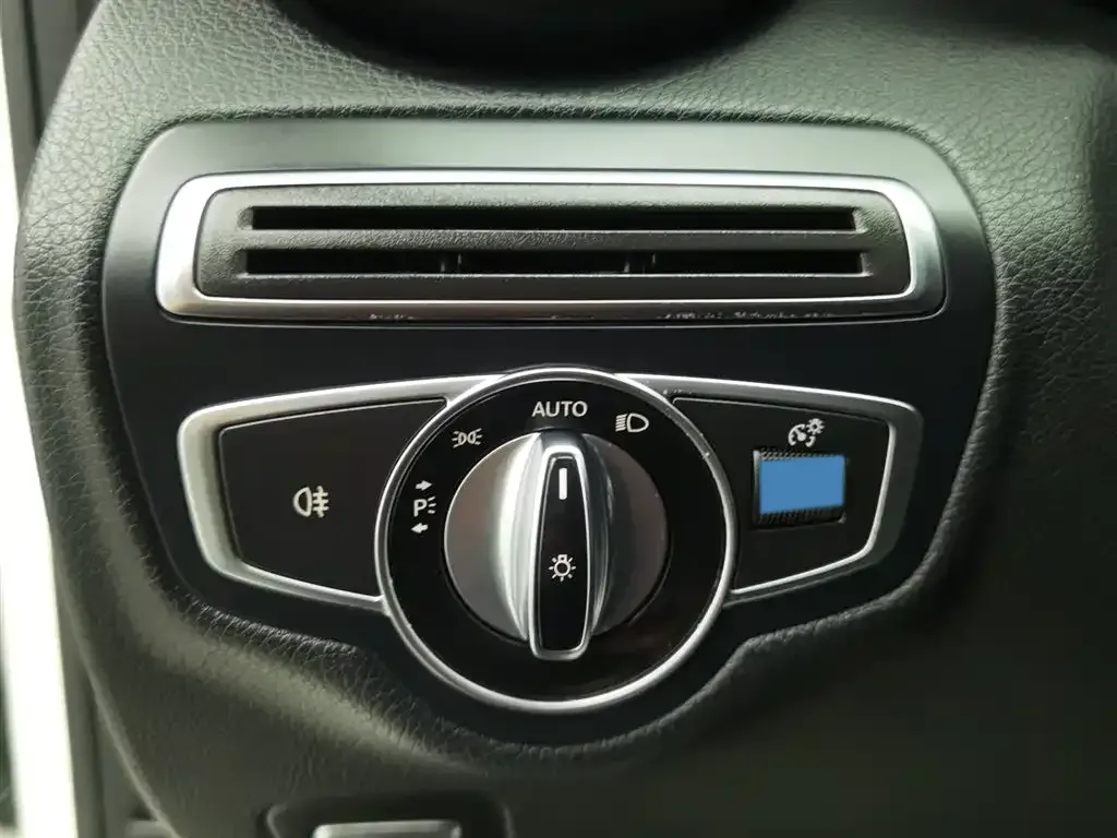 2017 Mercedes-Benz C Class 2.0T 184HP L4 7AT,autocango,china used car exporter,china ev exporter,chinese used car exporter,chinese used ev exporter