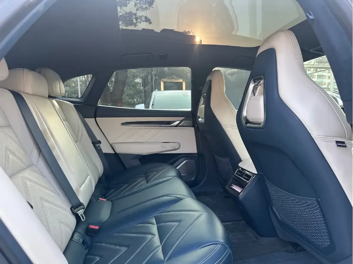 2022 Zeekr 001 BEV 86KWH,autocango,china used car exporter,china ev exporter,chinese used car exporter,chinese used ev exporter