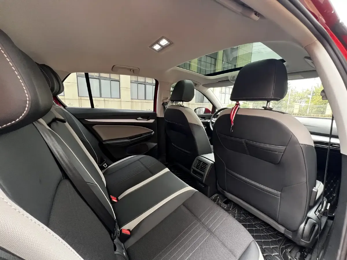 2021 Volkswagen Golf 1.4T 150HP L4 7DCT,autocango,china used car exporter,china ev exporter,chinese used car exporter,chinese used ev exporter