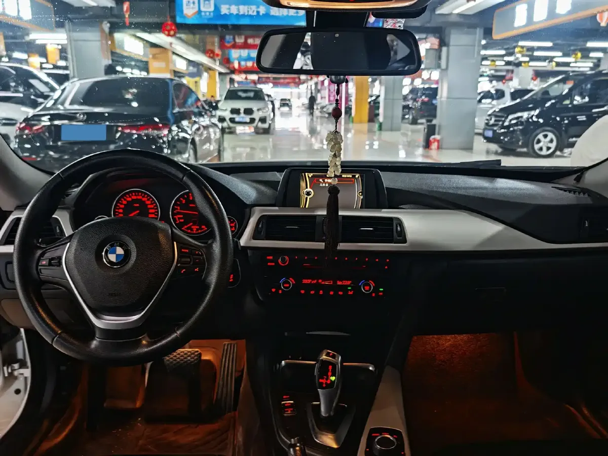 2013 BMW 3 Series GT 2.0T 184HP L4 8AT,autocango,china used car exporter,china ev exporter,chinese used car exporter,chinese used ev exporter