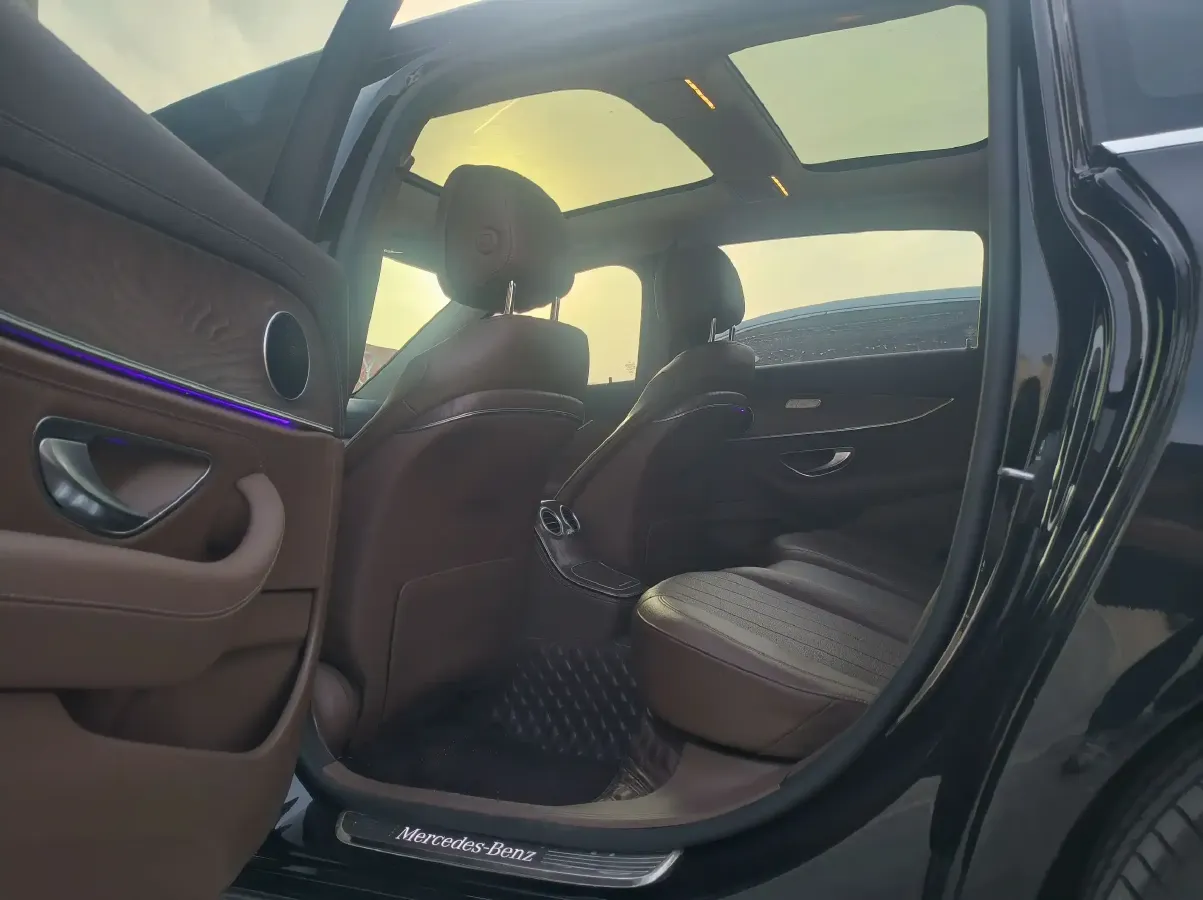 2021 Mercedes-Benz E Class 2.0T 258HP L4 9AT,autocango,china used car exporter,china ev exporter,chinese used car exporter,chinese used ev exporter