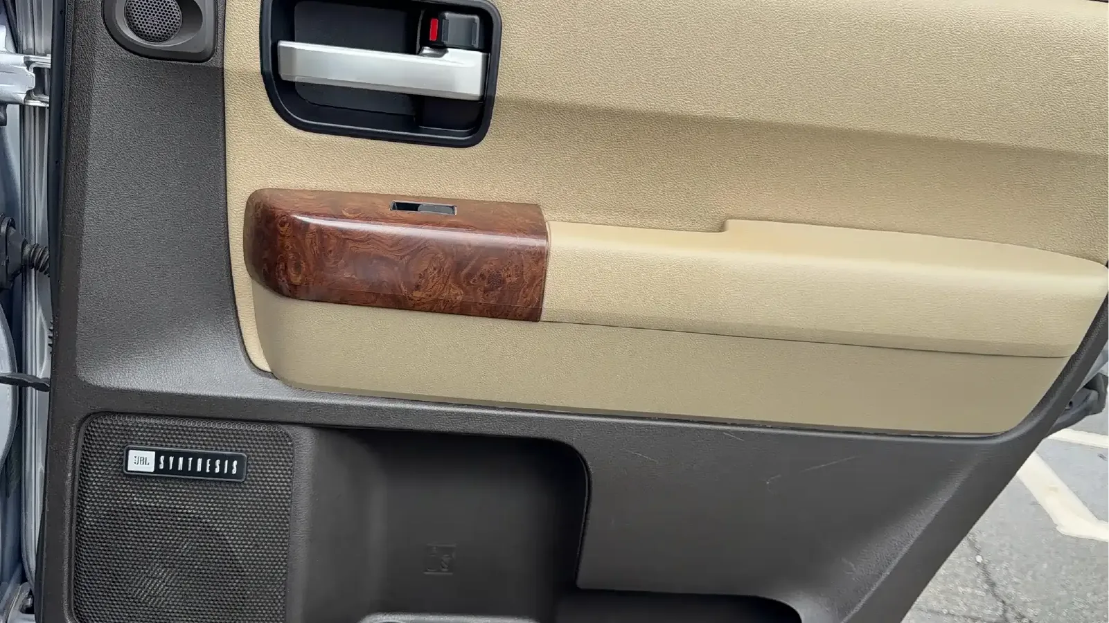 2010 Toyota Sequoia 5.7L 386HP V8 6AT,autocango,china used car exporter,china ev exporter,chinese used car exporter,chinese used ev exporter