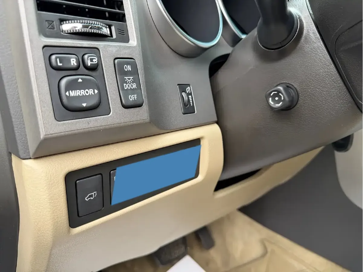 2010 Toyota Sequoia 5.7L 386HP V8 6AT,autocango,china used car exporter,china ev exporter,chinese used car exporter,chinese used ev exporter