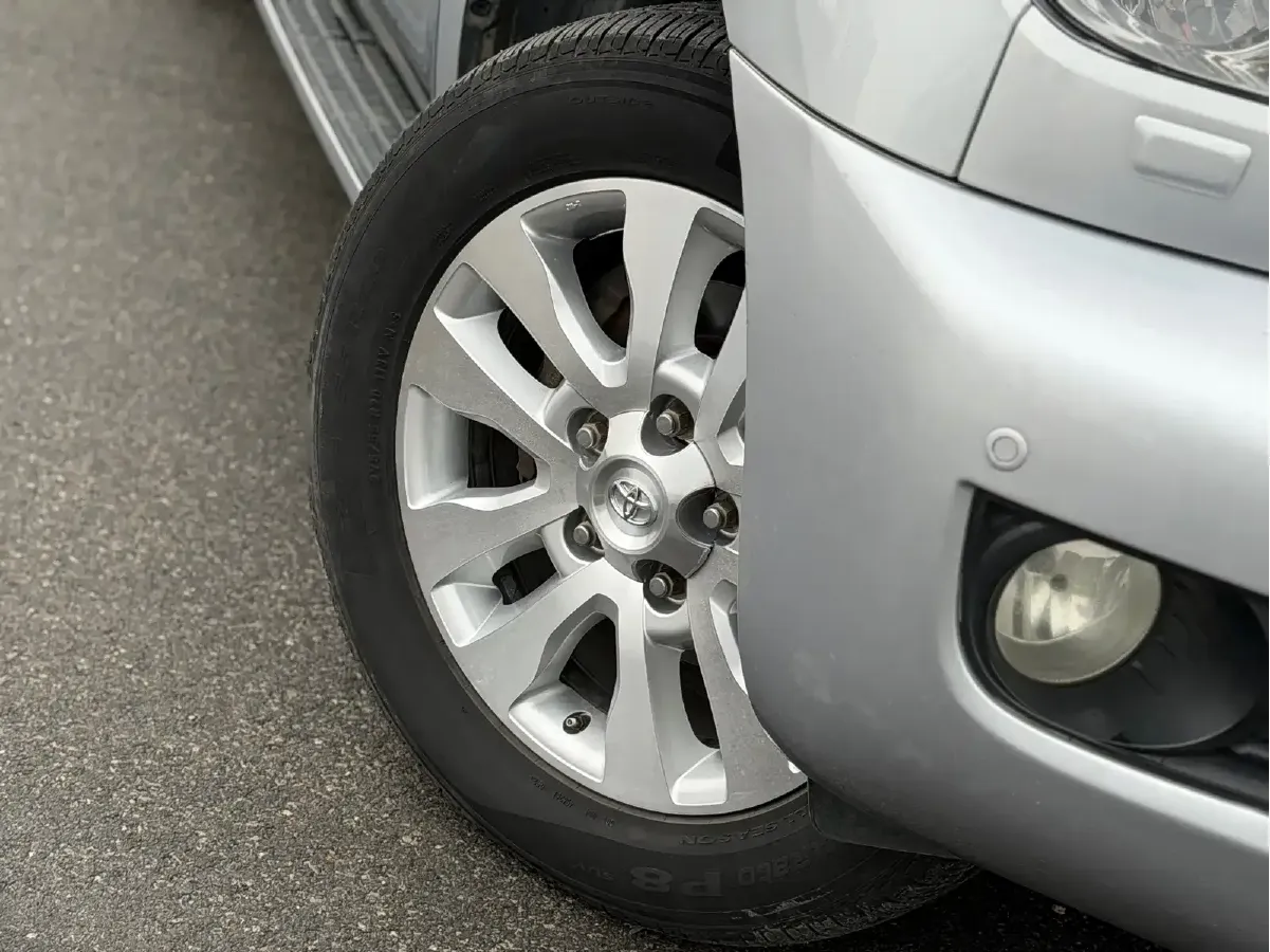 2010 Toyota Sequoia 5.7L 386HP V8 6AT,autocango,china used car exporter,china ev exporter,chinese used car exporter,chinese used ev exporter