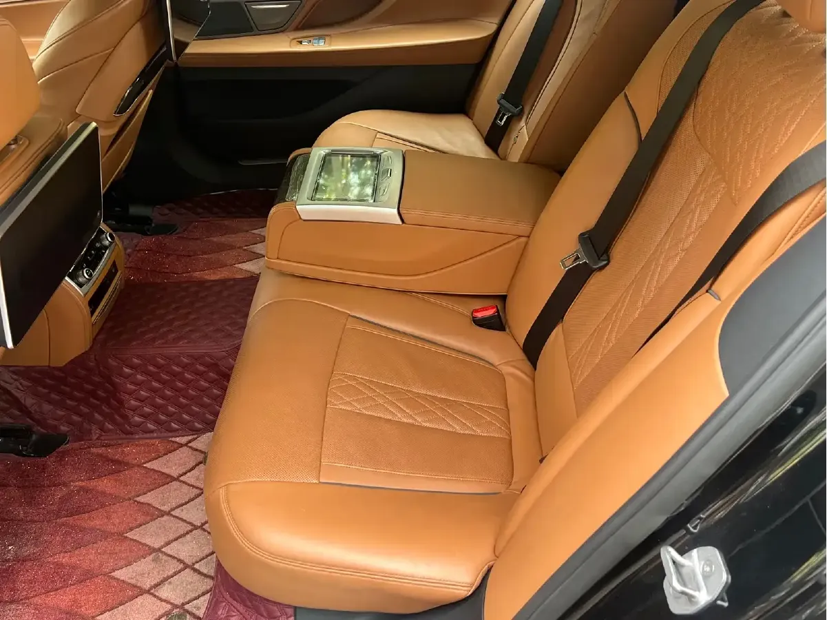 2016 BMW 7 Series 3.0T 326HP L6 8AT,autocango,china used car exporter,china ev exporter,chinese used car exporter,chinese used ev exporter