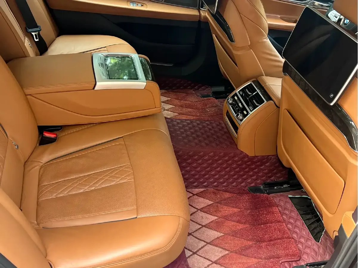 2016 BMW 7 Series 3.0T 326HP L6 8AT,autocango,china used car exporter,china ev exporter,chinese used car exporter,chinese used ev exporter