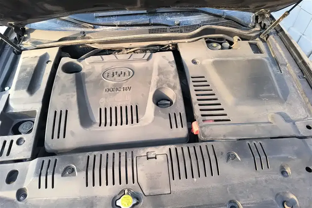 2013 BYD G6 2.0L 140HP L4 5MT,autocango,china used car exporter,china ev exporter,chinese used car exporter,chinese used ev exporter