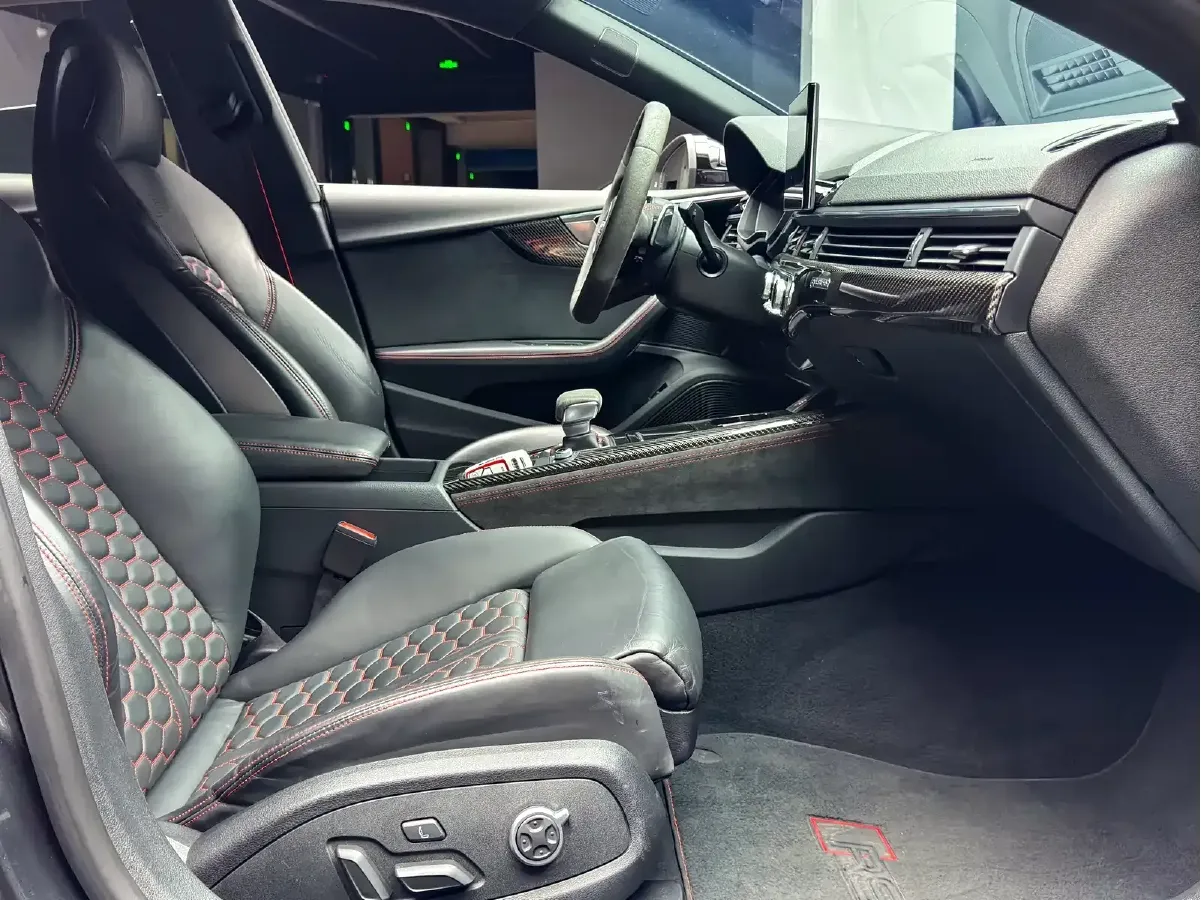 2023 Audi RS 5 2.9T 450HP V6 8AT,autocango,china used car exporter,china ev exporter,chinese used car exporter,chinese used ev exporter