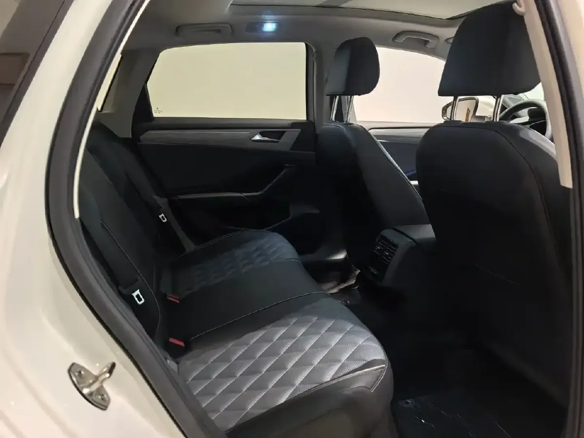 2023 Volkswagen Sagitar 1.5T 160HP L4 7DCT,autocango,china used car exporter,china ev exporter,chinese used car exporter,chinese used ev exporter