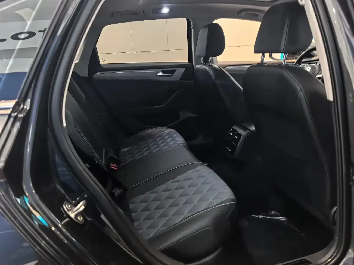 2024 Volkswagen Sagitar 1.5T 160HP L4 7DCT,autocango,china used car exporter,china ev exporter,chinese used car exporter,chinese used ev exporter