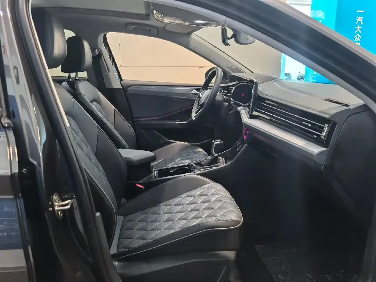 2024 Volkswagen Sagitar 1.5T 160HP L4 7DCT,autocango,china used car exporter,china ev exporter,chinese used car exporter,chinese used ev exporter