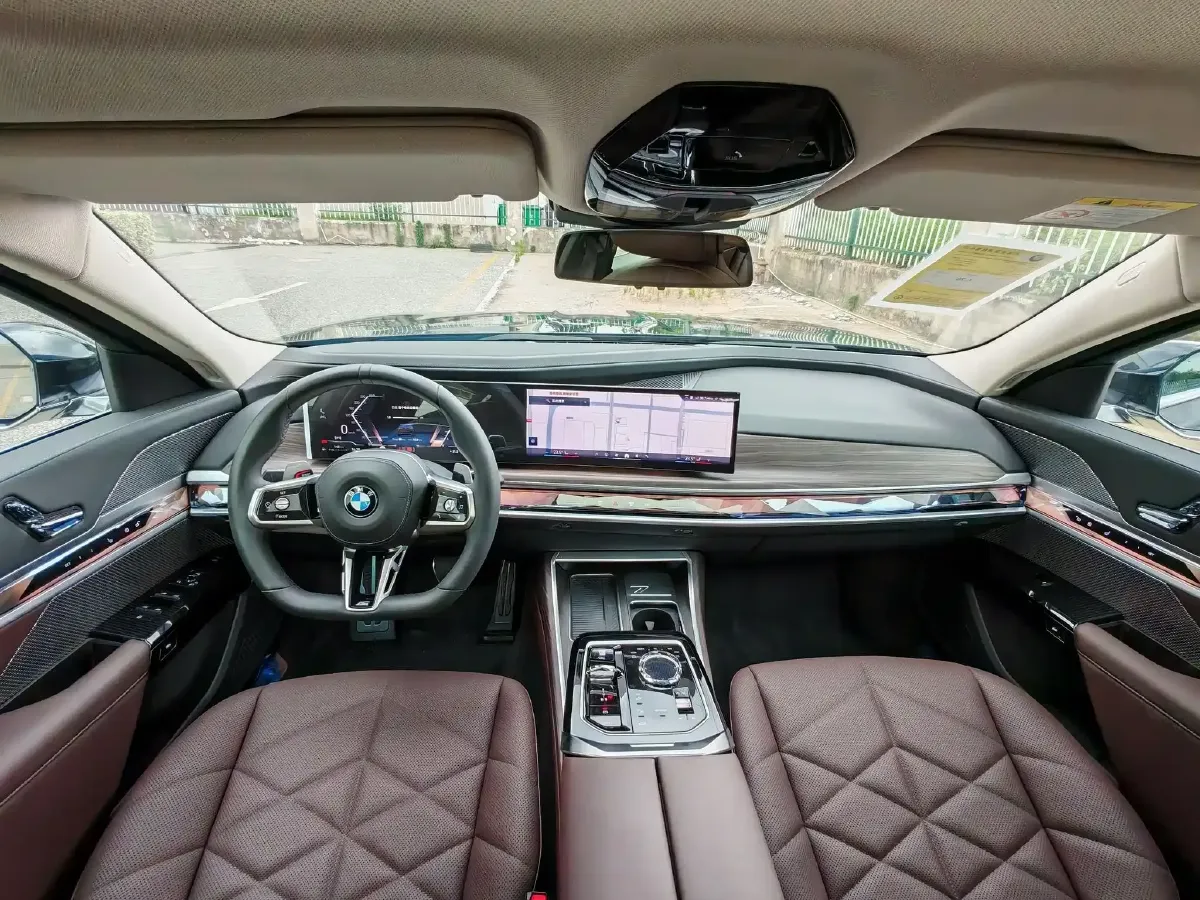 2023 BMW 7 Series 3.0T 272HP L6 8AT,autocango,china used car exporter,china ev exporter,chinese used car exporter,chinese used ev exporter