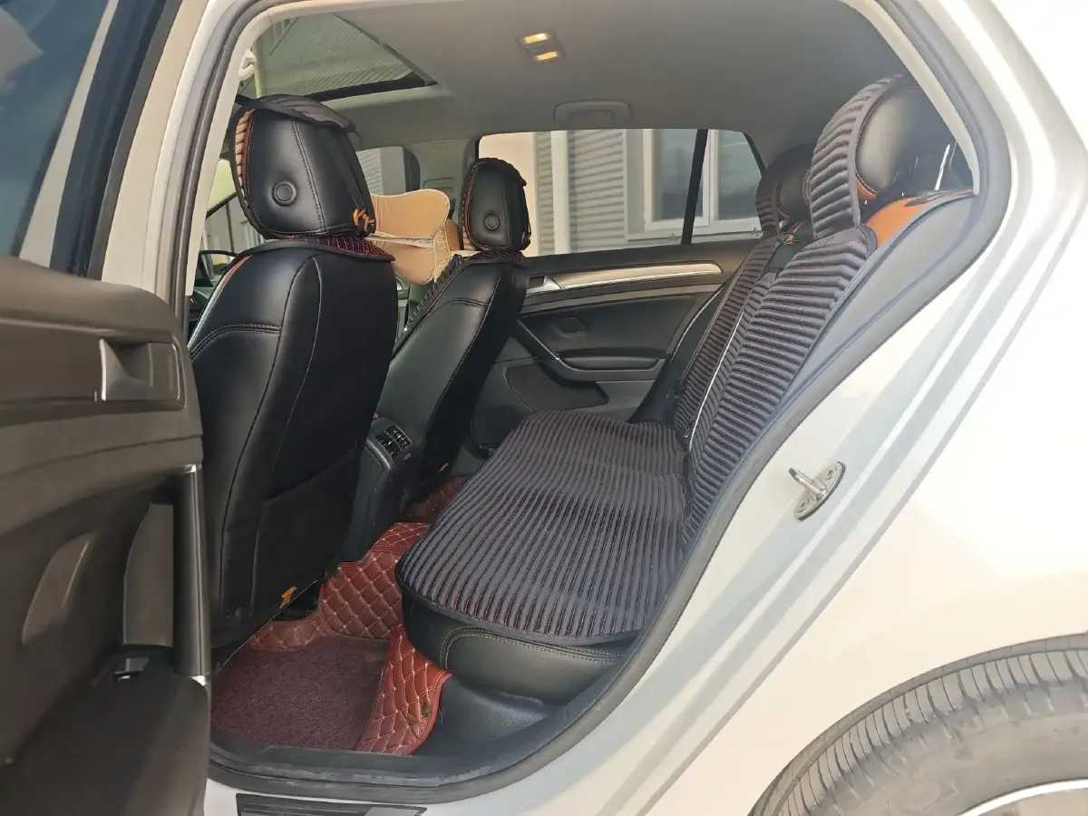 2015 Volkswagen Golf 1.4T 131HP L4 7DCT,autocango,china used car exporter,china ev exporter,chinese used car exporter,chinese used ev exporter