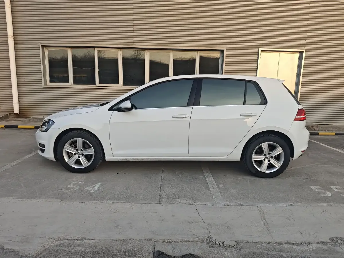 2015 Volkswagen Golf 1.4T 131HP L4 7DCT,autocango,china used car exporter,china ev exporter,chinese used car exporter,chinese used ev exporter