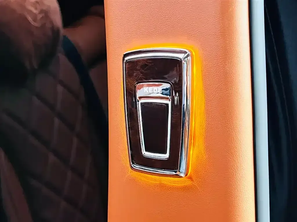 2024 Mercedes-Benz Vito 2.0T 231HP L4 9AT,autocango,china used car exporter,china ev exporter,chinese used car exporter,chinese used ev exporter