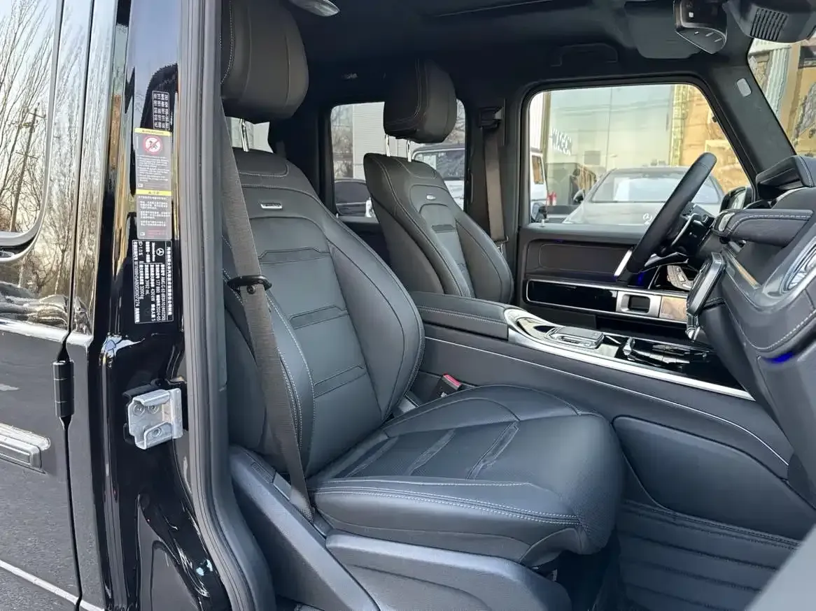 2025 Mercedes-Benz G AMG 4.0T 585HP V8 9AT,autocango,china used car exporter,china ev exporter,chinese used car exporter,chinese used ev exporter