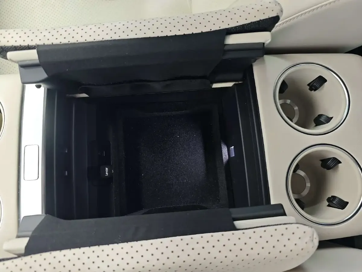 2025 Li L8 Range Extended 154HP REEV,autocango,china used car exporter,china ev exporter,chinese used car exporter,chinese used ev exporter