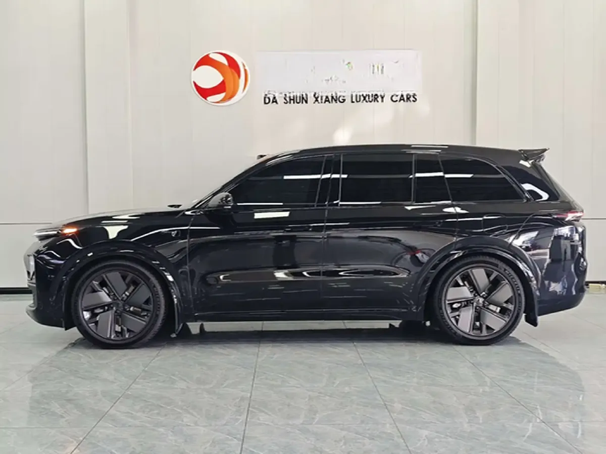 2025 Li L8 Range Extended 154HP REEV,autocango,china used car exporter,china ev exporter,chinese used car exporter,chinese used ev exporter