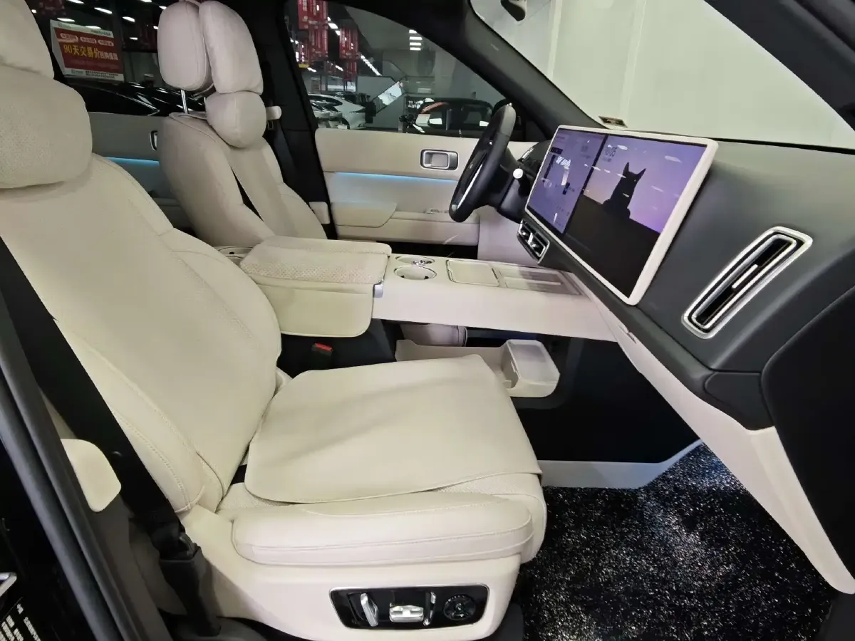 2025 Li L8 Range Extended 154HP REEV,autocango,china used car exporter,china ev exporter,chinese used car exporter,chinese used ev exporter