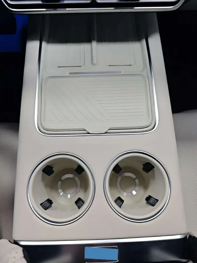 2025 Li L8 Range Extended 154HP REEV,autocango,china used car exporter,china ev exporter,chinese used car exporter,chinese used ev exporter