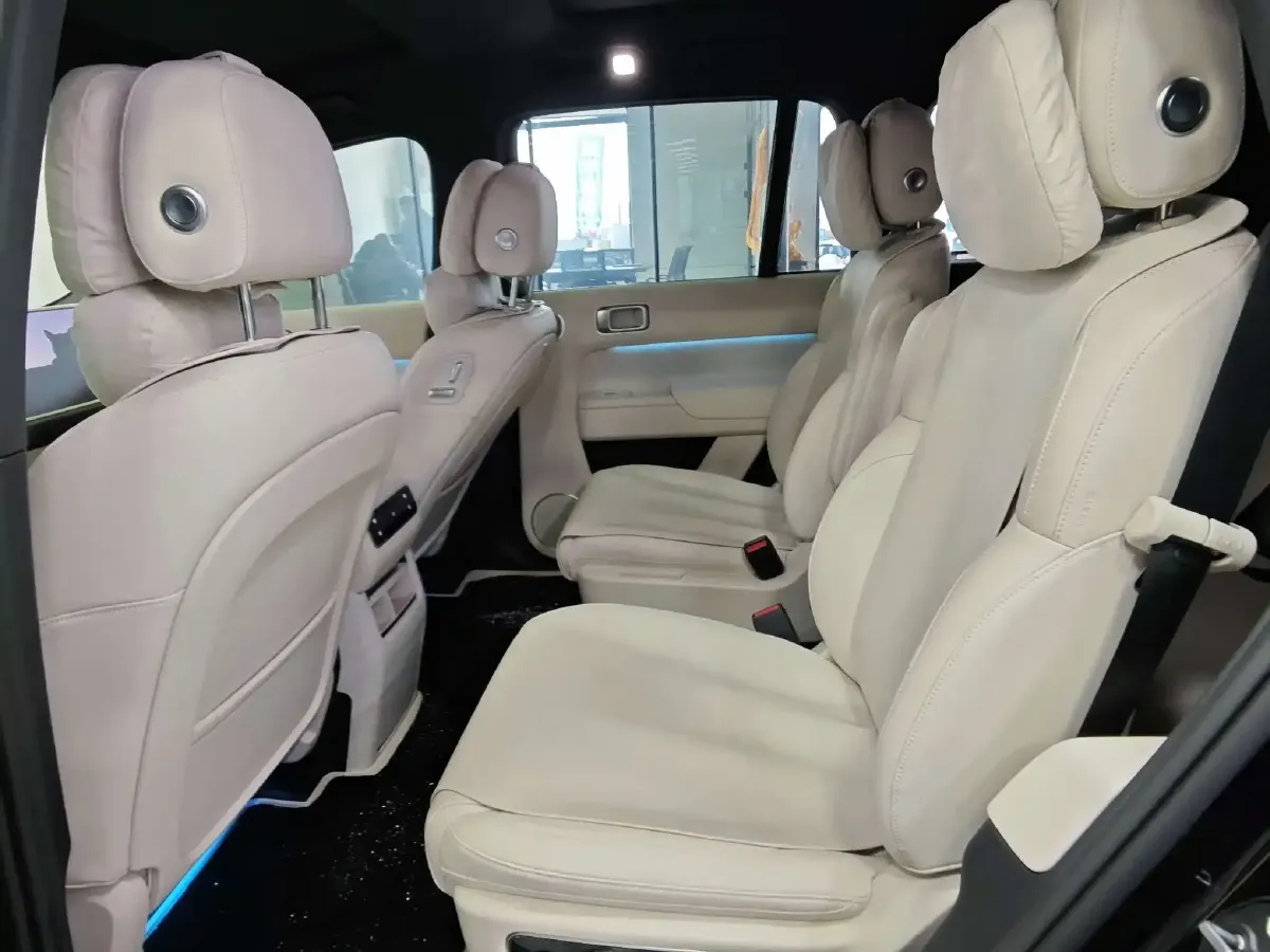 2025 Li L8 Range Extended 154HP REEV,autocango,china used car exporter,china ev exporter,chinese used car exporter,chinese used ev exporter