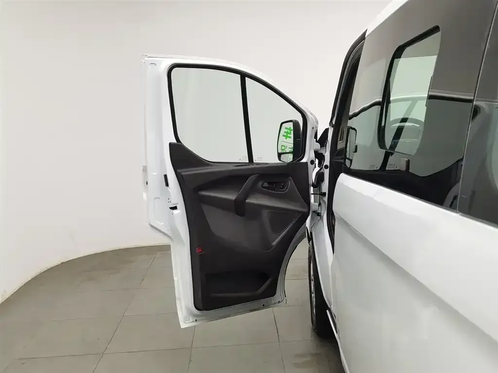 2017 Ford Transit 2.0T 121HP L4 5MT,autocango,china used car exporter,china ev exporter,chinese used car exporter,chinese used ev exporter