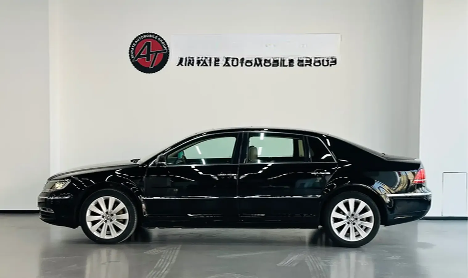 2012 Volkswagen Pheaton 3.6L 280HP V6 6AT,autocango,china used car exporter,china ev exporter,chinese used car exporter,chinese used ev exporter