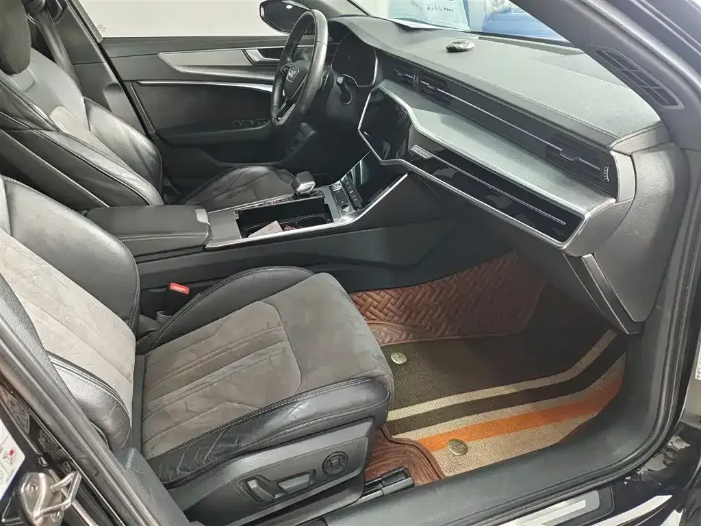 2019 Audi A6L 2.0T 224HP L4 7DCT,autocango,china used car exporter,china ev exporter,chinese used car exporter,chinese used ev exporter