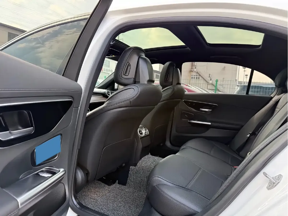 2022 Mercedes-Benz C Class 1.5T 204HP L4 9AT,autocango,china used car exporter,china ev exporter,chinese used car exporter,chinese used ev exporter