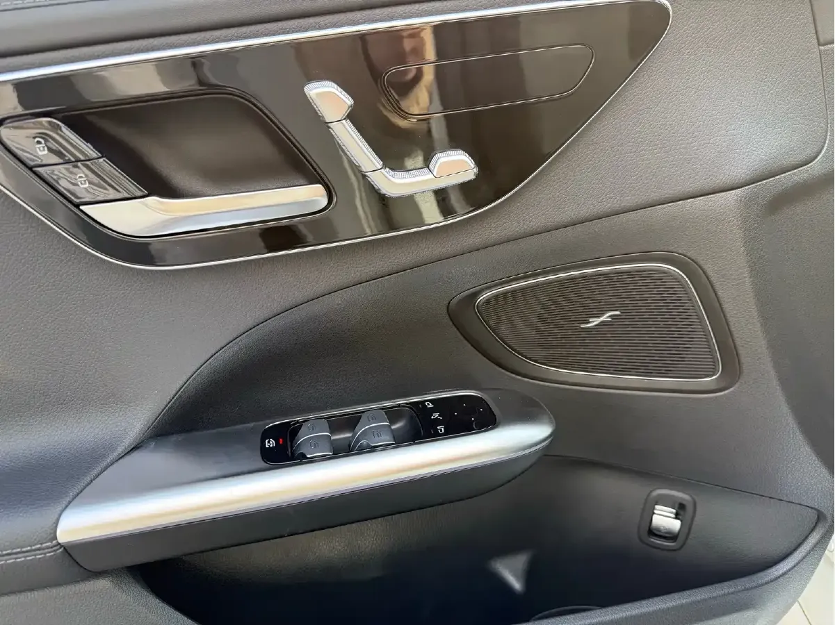 2022 Mercedes-Benz C Class 1.5T 204HP L4 9AT,autocango,china used car exporter,china ev exporter,chinese used car exporter,chinese used ev exporter