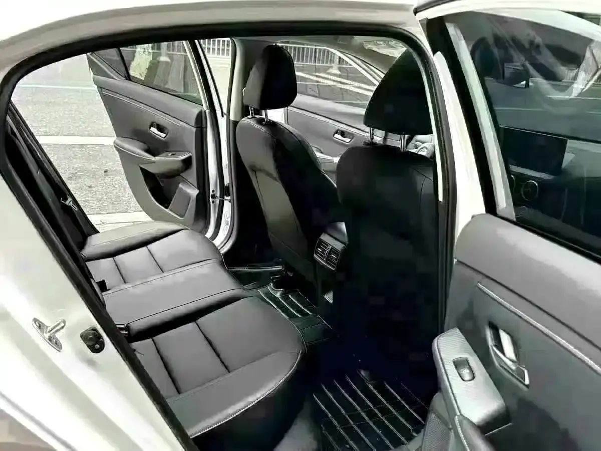 2023 Nissan Sylphy 1.6L 135HP L4 CVT,autocango,china used car exporter,china ev exporter,chinese used car exporter,chinese used ev exporter